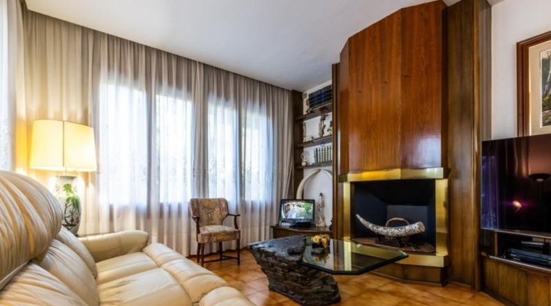 Barcelona - Castellar del Vallès - 1145m2