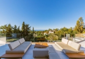 Chalet independiente con terreno en venta en la España, Marbella, ref: TR148521 foto