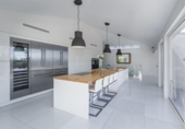 Chalet independiente con terreno en venta en la España, Marbella, ref: TR148521 foto