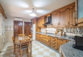 Дом с участком на продажу в городе Ambroz Фото