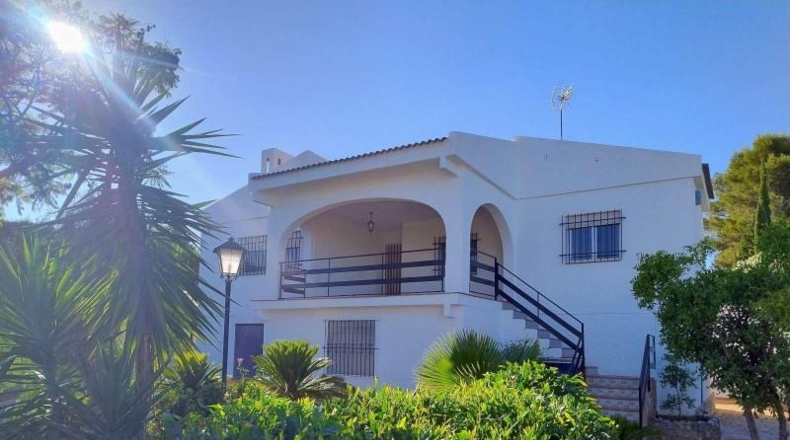 Valencia - Turís - 905m2