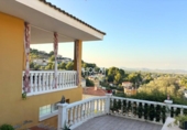Chalet independiente con terreno en venta en la España, Chiva, ref: TR349719 foto