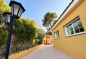 Chalet independiente con terreno en venta en la España, Chiva, ref: TR349719 foto