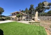 Chalet independiente con terreno en venta en la España, Vallirana, ref: TR410452 foto