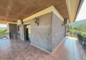 Chalet independiente con terreno en venta en la España, Vallirana, ref: TR312026 foto