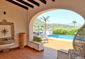 Chalet independiente con terreno en venta en la España, Dénia, ref: TR354419 foto