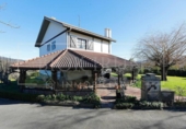 Chalet independiente con terreno en venta en la España, Irún, ref: TR399803 foto