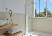 Chalet independiente con terreno en venta en la España, Marbella, ref: TR168525 foto