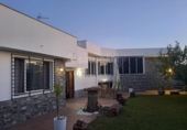 Chalet independiente con terreno en venta en Carmona ref: TR414266 foto