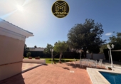 Chalet independiente con terreno en venta en La Guardia de Jaén ref: TR414282 foto