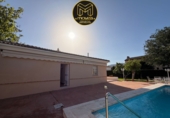 Chalet independiente con terreno en venta en La Guardia de Jaén ref: TR414282 foto