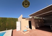 Chalet independiente con terreno en venta en La Guardia de Jaén ref: TR414282 foto