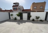 Chalet adosado con terreno en venta en la España, Torrevieja, ref: TR414319 foto