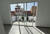 Chalet adosado con terreno en venta en la España, Torrevieja, ref: TR414319 foto