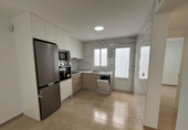 Chalet adosado con terreno en venta en la España, Torrevieja, ref: TR414319 foto