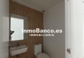 Chalet independiente con terreno en alquiler en la España, La Pobla de Vallbona, ref: TR227670 foto
