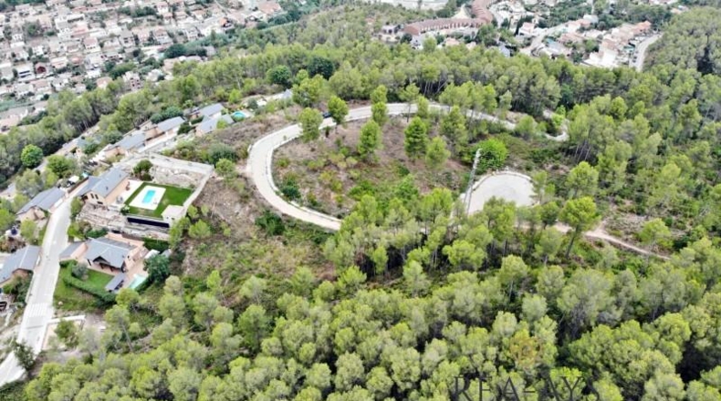Barcelona - Vallirana - 2425m2