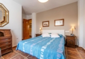 Chalet independiente con terreno en venta en la España, Ogíjares, ref: TR398940 foto