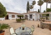 Chalet independiente con terreno en venta en la España, Motril, ref: TR364657 foto