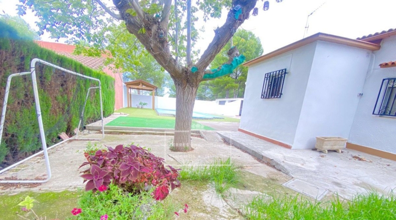 Castellon - la Pobla Tornesa - 910m2