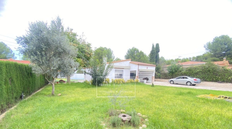 Castellon - la Pobla Tornesa - 910m2