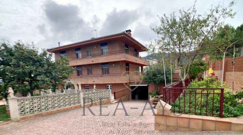 Barcelona - Vallirana - 1650m2