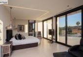 Chalet independiente con terreno en venta en la España, Marbella, ref: TR237730 foto