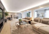 Chalet independiente con terreno en venta en la España, Marbella, ref: TR266049 foto