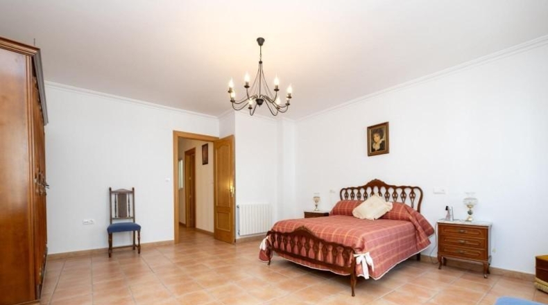 Granada - Benalúa de las Villas - 330m2