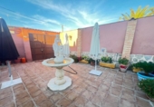 Chalet independiente con terreno en venta en la España, Malagón, ref: TR351848 foto