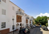 Отдельно стоящий дом с участком на продажу в городе Campo-Mijas Фото
