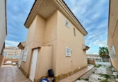 Casa de pueblo en venta en la España, Torrevieja, ref: TR414395 foto