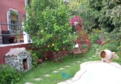 Загородный дом с участком на продажу в городе Jete Фото