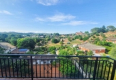 Chalet independiente con terreno en venta en la España, Castellbisbal, ref: TR414416 foto