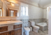 Chalet independiente con terreno en venta en la España, Almuñécar, ref: TR398891 foto