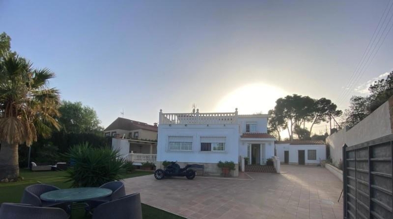 Alicante - Muchamiel - 1200m2