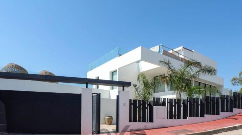 Malaga - Benalmádena - 2175m2