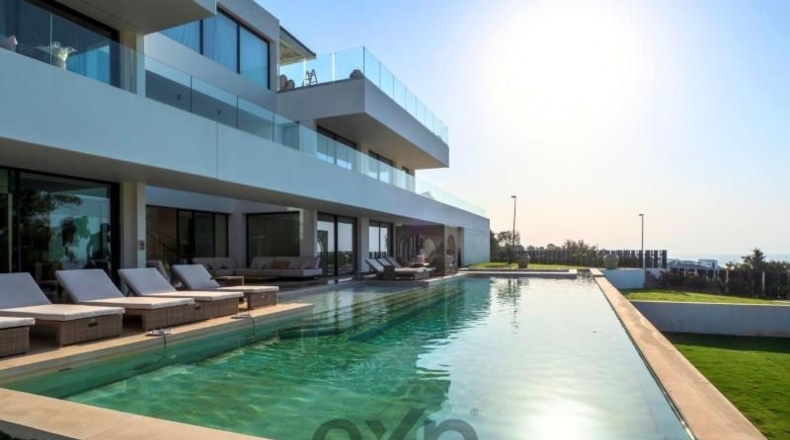 Malaga - Benalmádena - 2175m2
