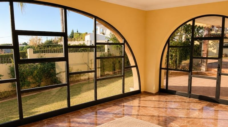 Málaga - Estepona - 2000m2