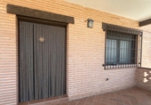 Chalet independiente con terreno en venta en la España, Mora, ref: TR414541 foto