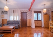 Chalet independiente con terreno en venta en la España, Sant Salvador de Guardiola, ref: TR414549 foto