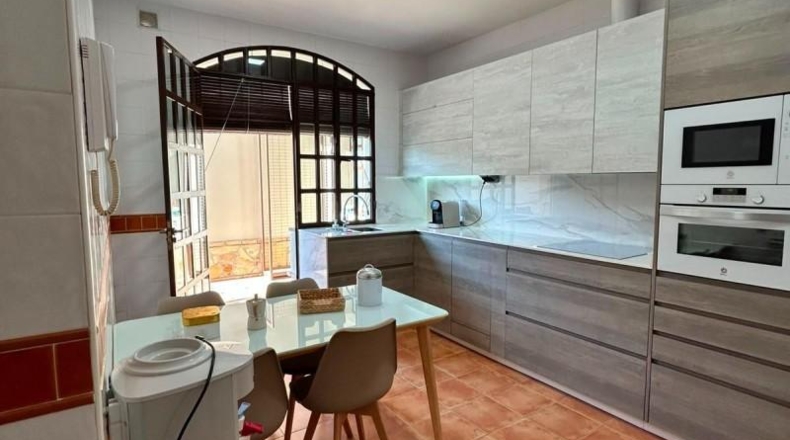 Seville - Tocina - 134m2