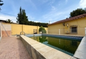 Chalet independiente con terreno en venta en la España, Pedralba, ref: TR414551 foto