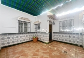 Chalet independiente con terreno en venta en la España, Lucena, ref: TR414552 foto