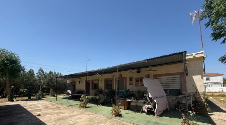 Seville - Carmona - 3000m2