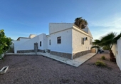Chalet independiente con terreno en venta en la España, Torrevieja, ref: TR414588 foto