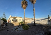 Chalet independiente con terreno en venta en la España, Torrevieja, ref: TR414588 foto