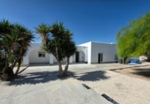 Chalet independiente con terreno en venta en la España, Guardamar del Segura, ref: TR414599 foto