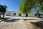 Chalet independiente con terreno en venta en la España, Guardamar del Segura, ref: TR414599 foto