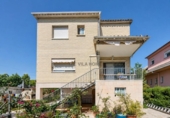 Chalet independiente con terreno en venta en la España, Vilanova i la Geltrú, ref: TR414615 foto